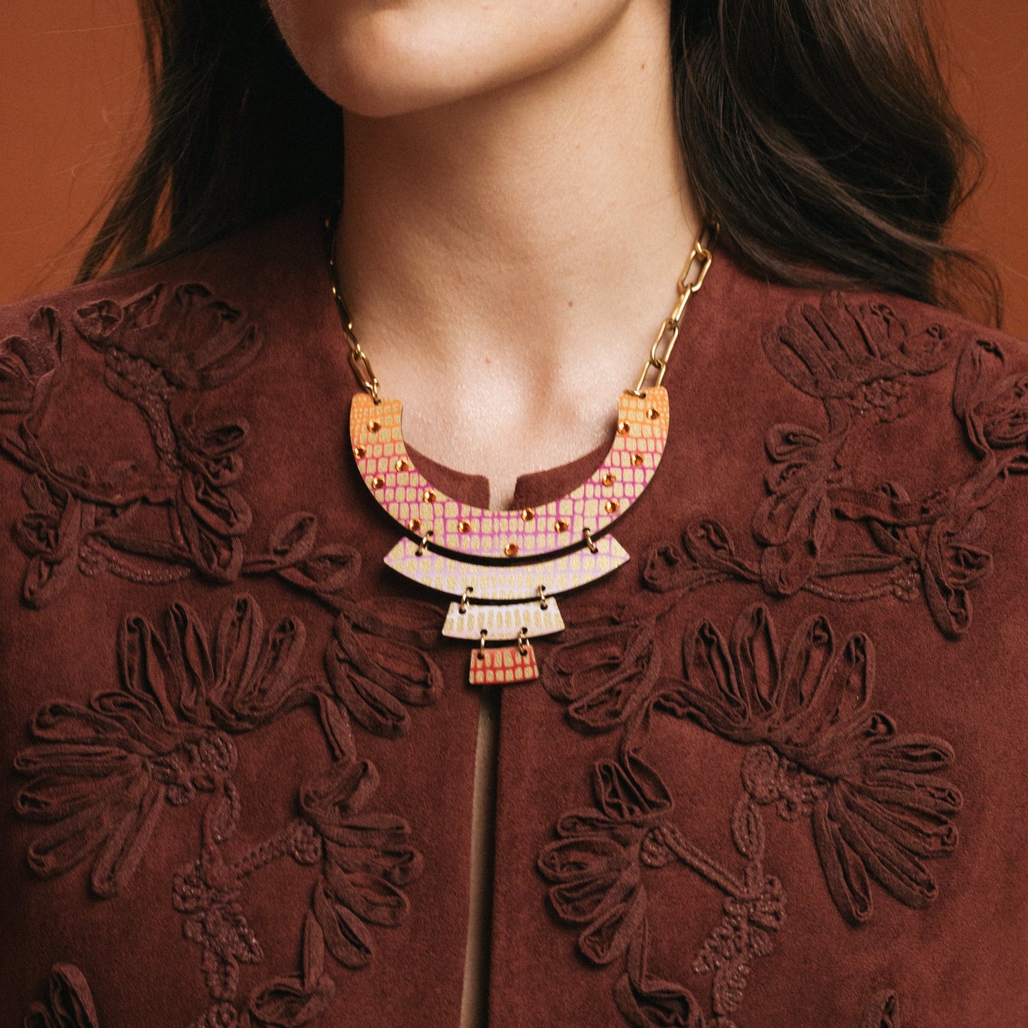 Colar Tribal Croco